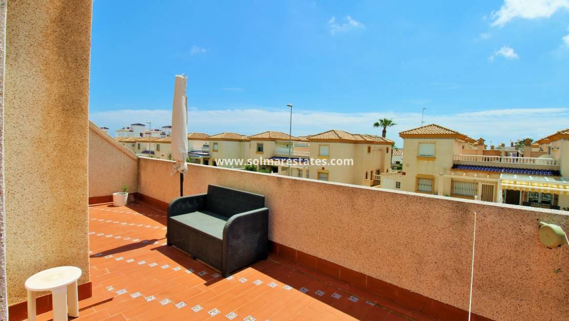 3 bedroom Terraced Villa for sale in Villamartin with pool - € 269,500 (Ref: 9838254)