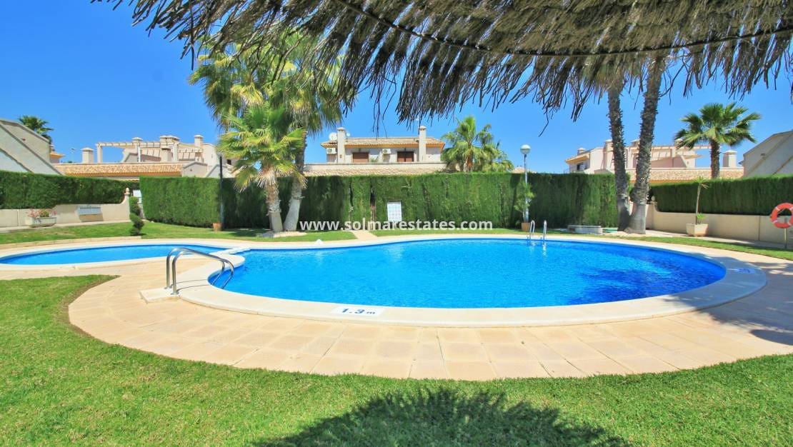 3 bedroom Terraced Villa for sale in Villamartin with pool - € 269,500 (Ref: 9838254)