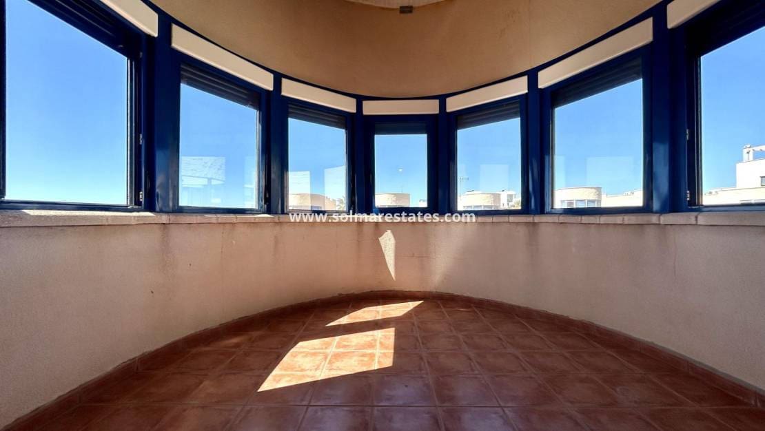 3 quarto Casa em Banda para venda em Cabo Roig com piscina - 319 900 € (Ref: 9838395)