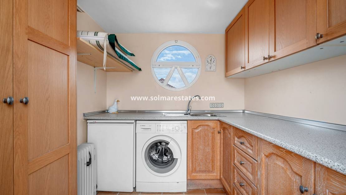 3 soveværelse Rækkehus til salg i Playa Flamenca med swimmingpool - € 194.000 (Ref: 9838396)
