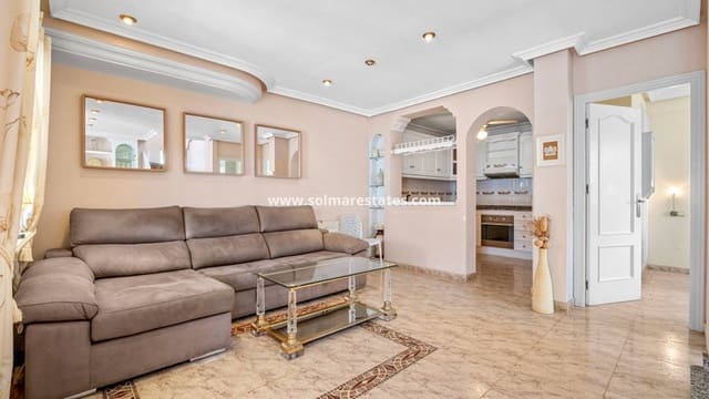 3 soveværelse Rækkehus til salg i Playa Flamenca, Orihuela med swimmingpool - € 194.000 (Ref: 9838396)