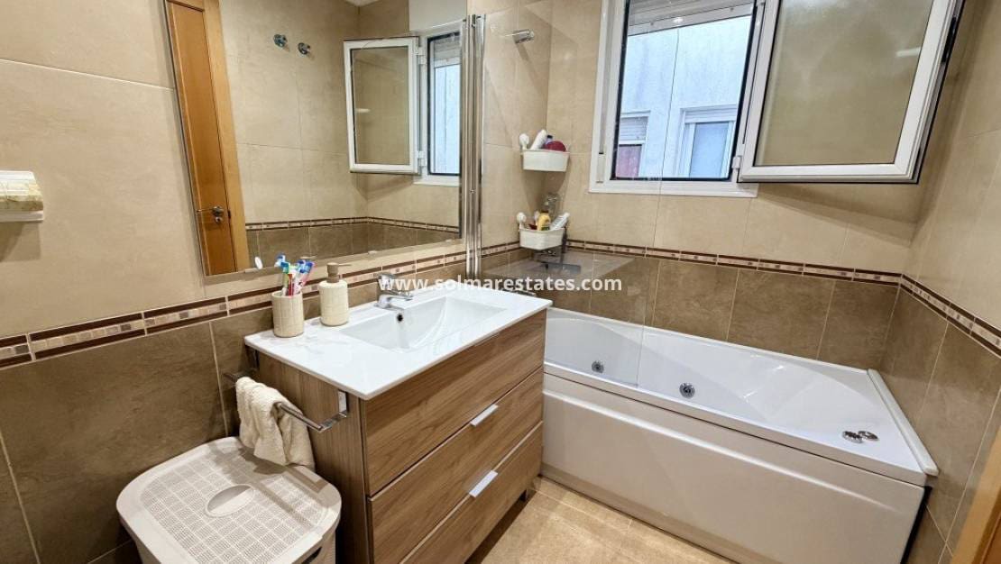 2 bedroom Apartment for sale in Dolores - € 148,000 (Ref: 9840665)