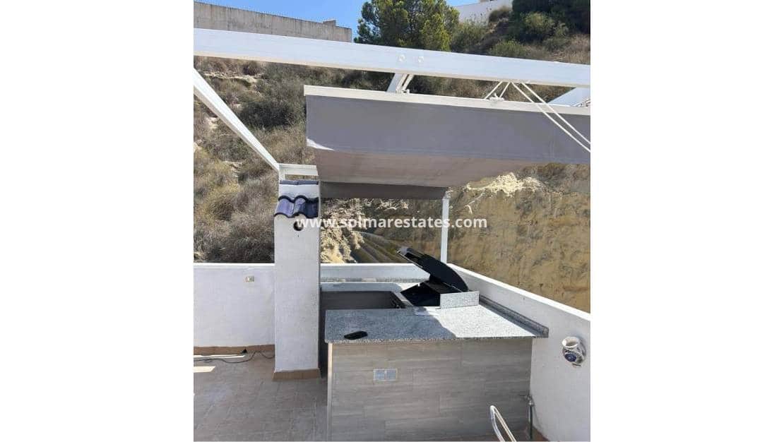 2 soveværelse Lejlighed til salg i La Marquesa med swimmingpool - € 144.995 (Ref: 9841404)