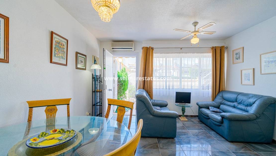 2 Zimmer Bungalow zu verkaufen in Los Altos mit Pool - 165.000 € (Ref: 9841406)