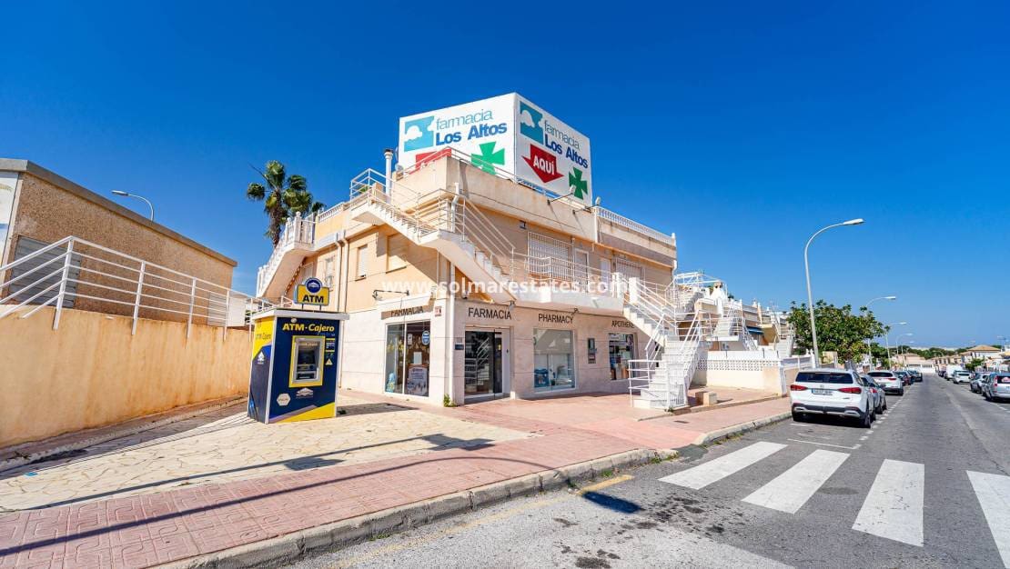 2 Zimmer Bungalow zu verkaufen in Los Altos mit Pool - 165.000 € (Ref: 9841406)
