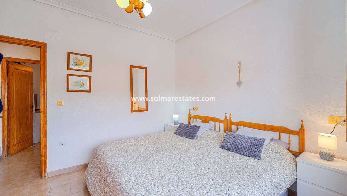 2 chambre Appartement à vendre à Punta Prima avec piscine - 170 000 € (Ref: 9841407)
