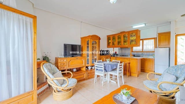 2 chambre Appartement à vendre à Punta Prima, Torrevieja avec piscine - 170 000 € (Ref: 9841407)