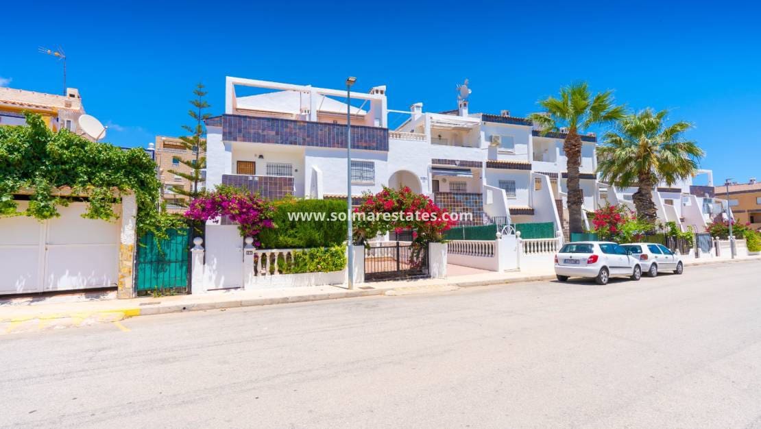 2 chambre Appartement à vendre à Punta Prima avec piscine - 170 000 € (Ref: 9841407)