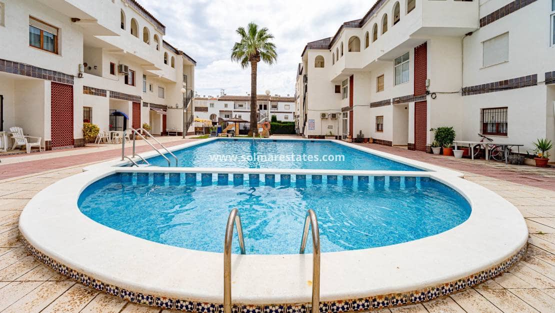2 chambre Appartement à vendre à Punta Prima avec piscine - 170 000 € (Ref: 9841407)
