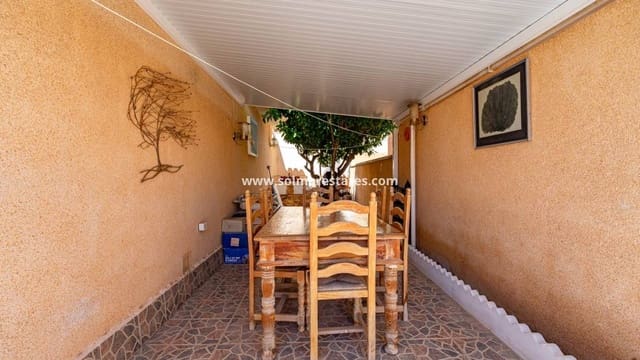 2 chambre Villa/Maison à vendre à Punta Prima, Torrevieja avec piscine - 235 000 € (Ref: 9841408)