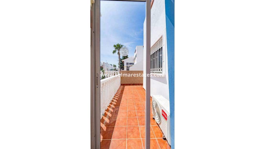 3 soveværelse Rækkehus til salg i Orihuela Costa med swimmingpool - € 265.000 (Ref: 9841409)