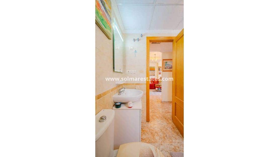 3 soveværelse Rækkehus til salg i Orihuela Costa med swimmingpool - € 265.000 (Ref: 9841409)