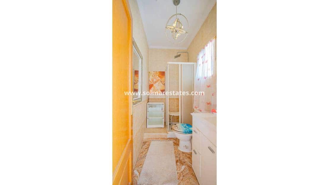 3 soveværelse Rækkehus til salg i Orihuela Costa med swimmingpool - € 265.000 (Ref: 9841409)