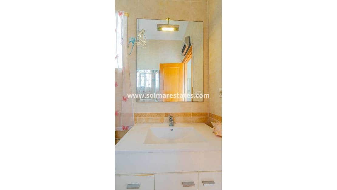 3 soveværelse Rækkehus til salg i Orihuela Costa med swimmingpool - € 265.000 (Ref: 9841409)