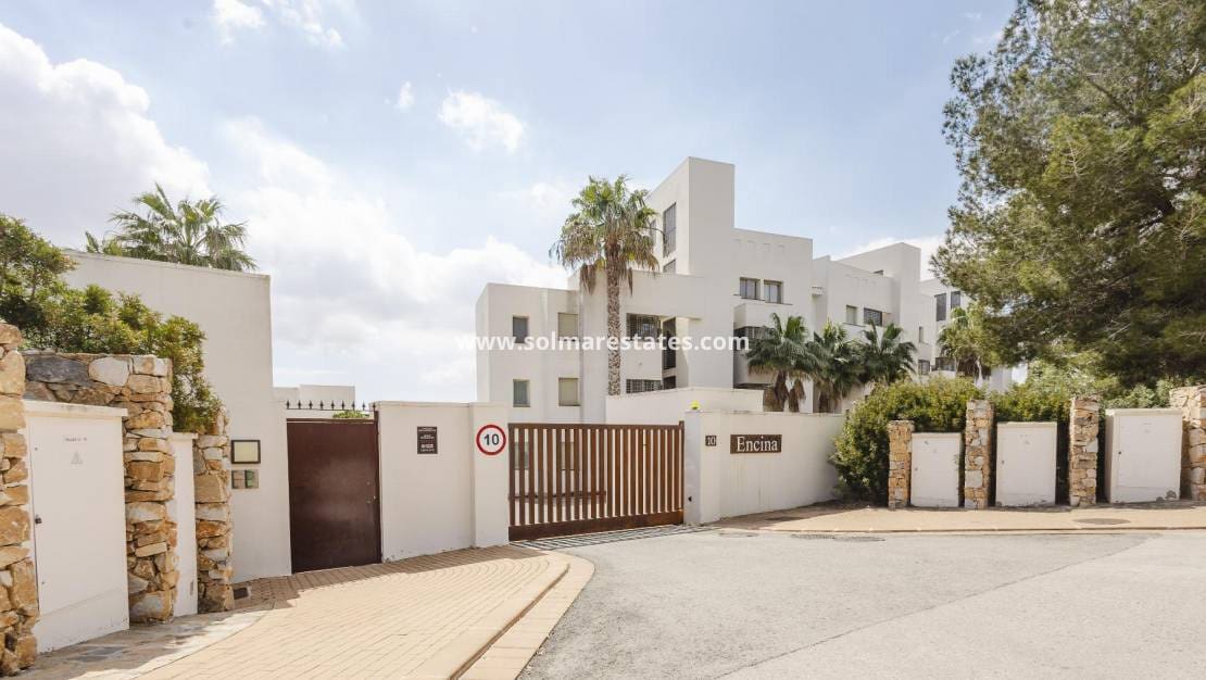 2 chambre Appartement à vendre à Campoamor avec piscine - 315 000 € (Ref: 9844205)