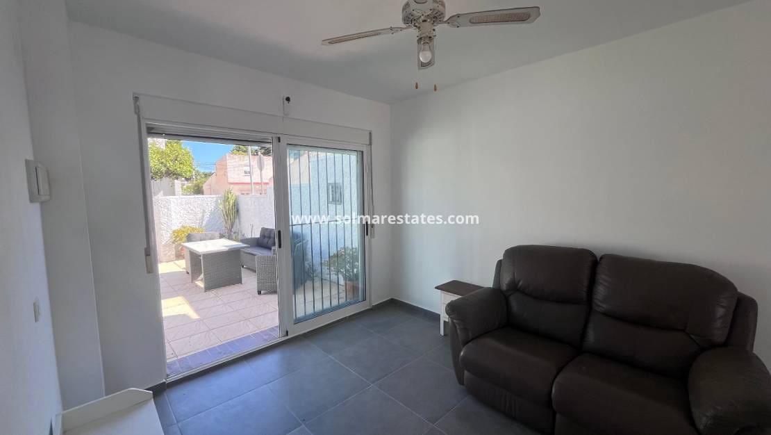 2 bedroom Bungalow for sale in El Limonar with pool - € 139,995 (Ref: 9844639)