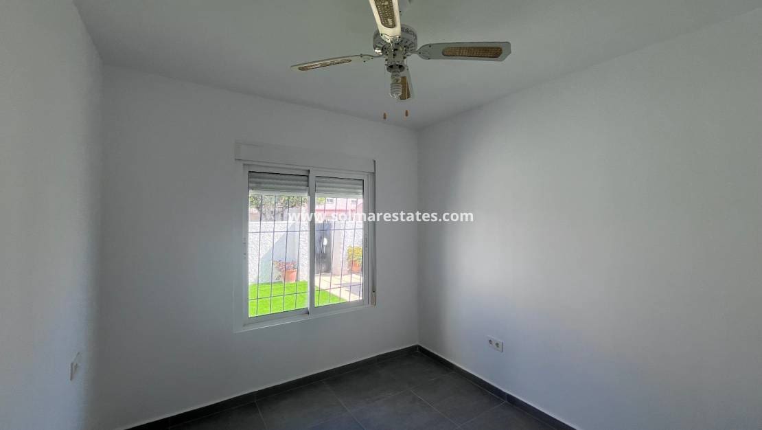 2 bedroom Bungalow for sale in El Limonar with pool - € 139,995 (Ref: 9844639)