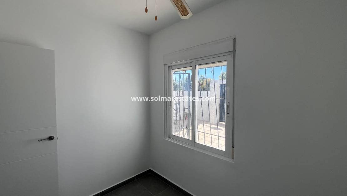 2 bedroom Bungalow for sale in El Limonar with pool - € 139,995 (Ref: 9844639)