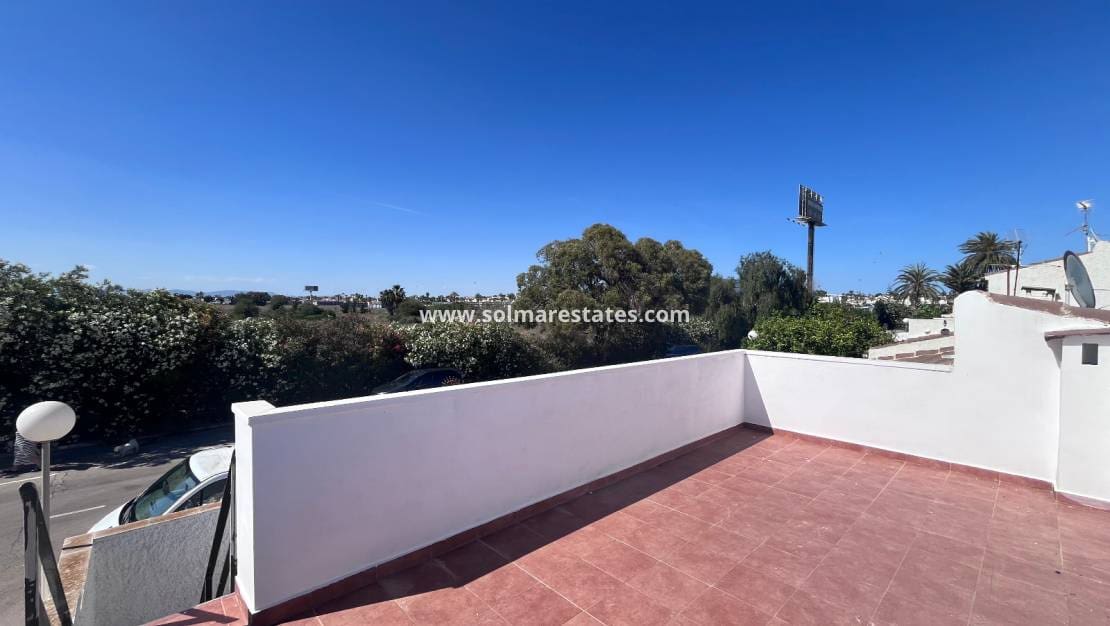 2 bedroom Bungalow for sale in El Limonar with pool - € 139,995 (Ref: 9844639)