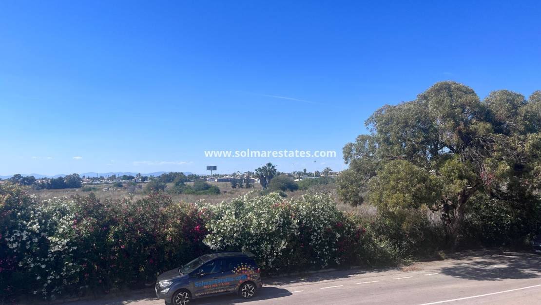 2 bedroom Bungalow for sale in El Limonar with pool - € 139,995 (Ref: 9844639)