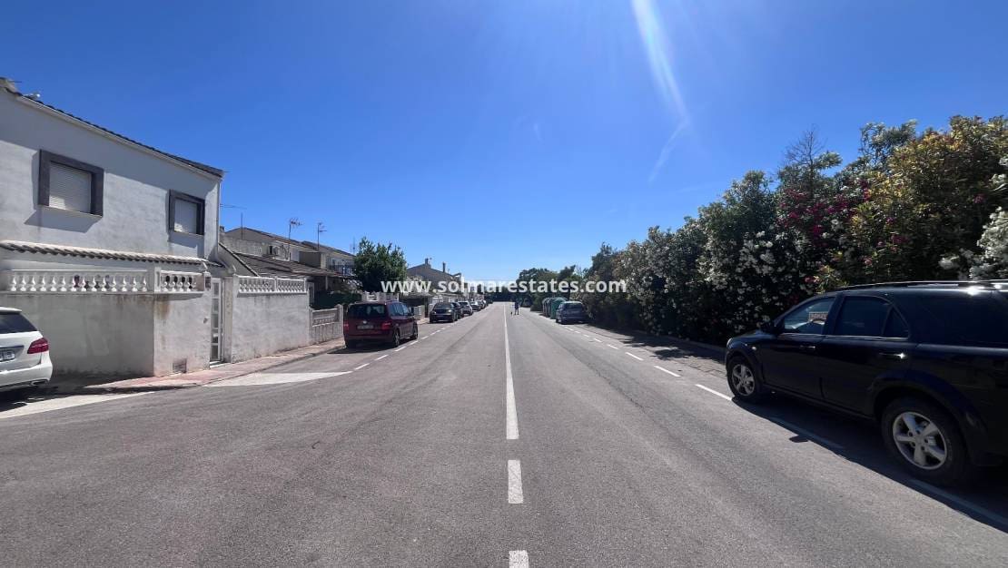 2 bedroom Bungalow for sale in El Limonar with pool - € 139,995 (Ref: 9844639)