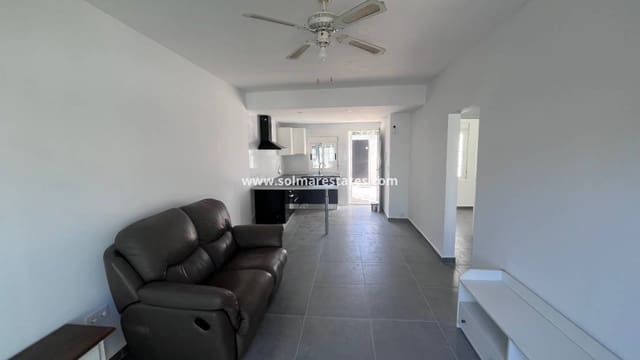 Bungalow de 2 habitaciones en El Limonar, Torrevieja en venta con piscina - 139.995 € (Ref: 9844639)