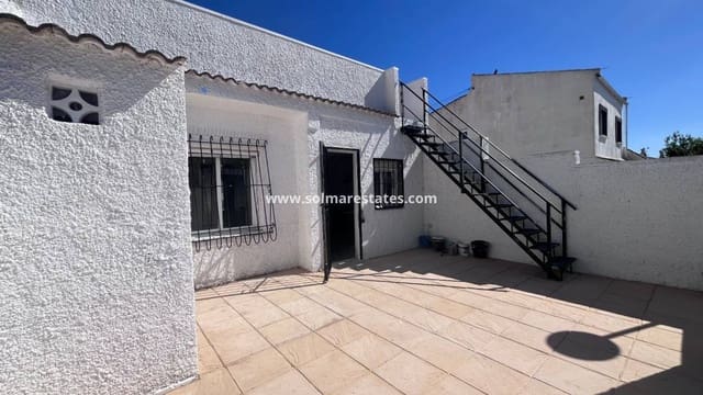 Bungalow de 2 habitaciones en El Limonar, Torrevieja en venta con piscina - 139.995 € (Ref: 9844639)