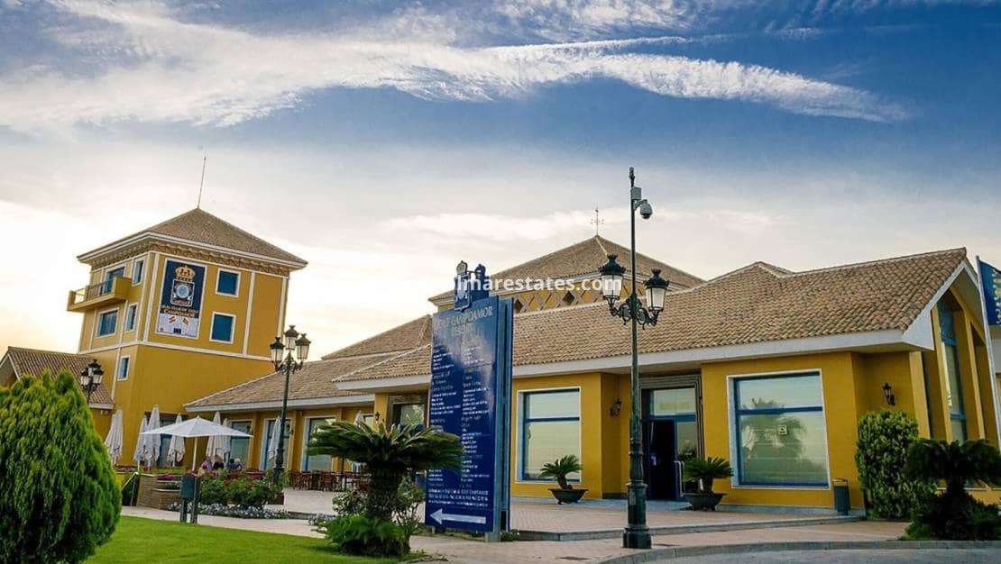 3 slaapkamer Villa te koop in Villamartin met zwembad - € 549.995 (Ref: 9844718)