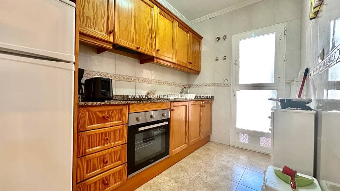 2 makuuhuone Huoneisto myytävänä paikassa La Zenia mukana uima-altaan - 165 000 € (Ref: 9850639)