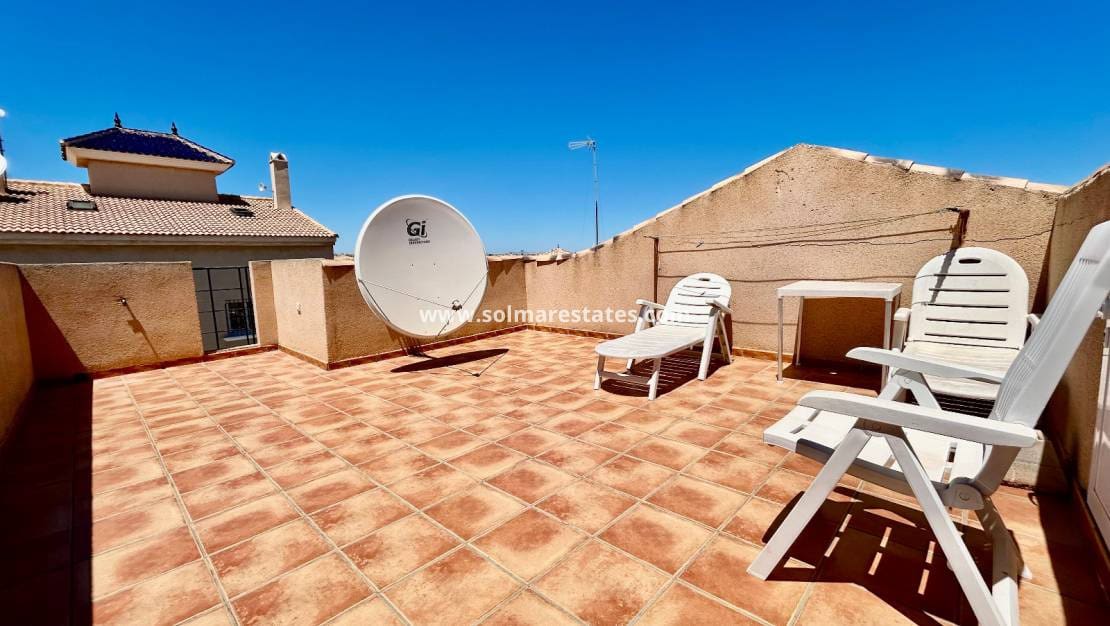 2 makuuhuone Huoneisto myytävänä paikassa La Zenia mukana uima-altaan - 165 000 € (Ref: 9850639)