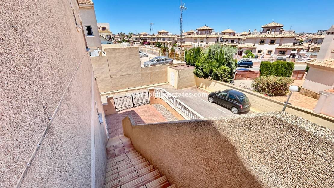 2 makuuhuone Huoneisto myytävänä paikassa La Zenia mukana uima-altaan - 165 000 € (Ref: 9850639)