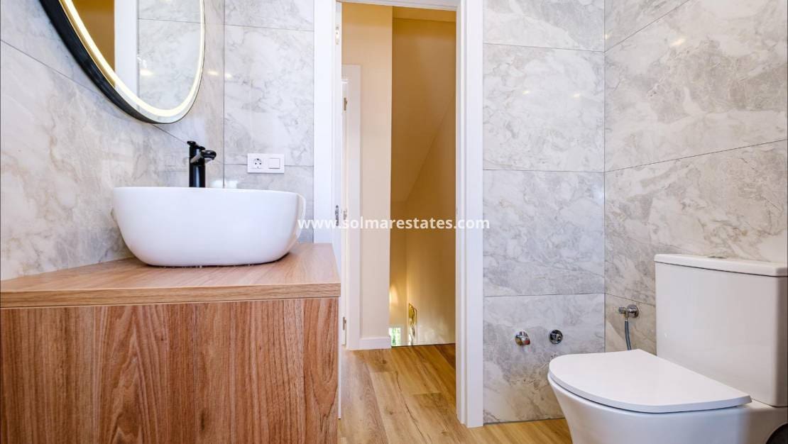 3 soverom Hus til salgs i Villamartin med svømmebasseng - € 239 900 (Ref: 9853016)