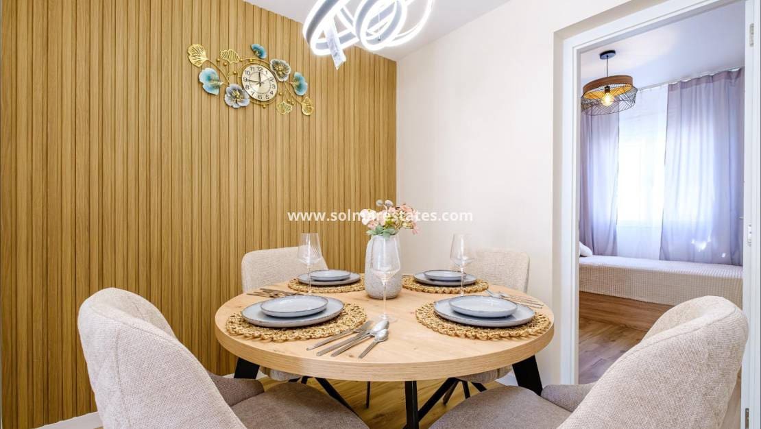 3 soverom Hus til salgs i Villamartin med svømmebasseng - € 239 900 (Ref: 9853016)