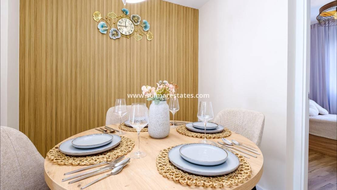 3 soverom Hus til salgs i Villamartin med svømmebasseng - € 239 900 (Ref: 9853016)