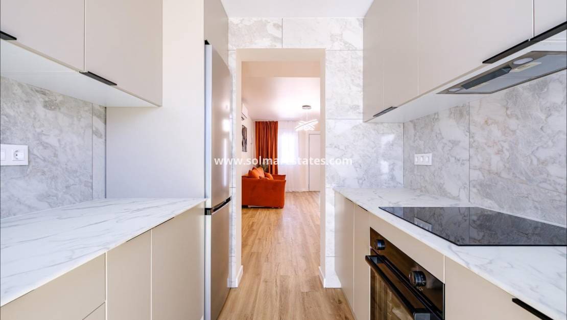 3 soverom Hus til salgs i Villamartin med svømmebasseng - € 239 900 (Ref: 9853016)