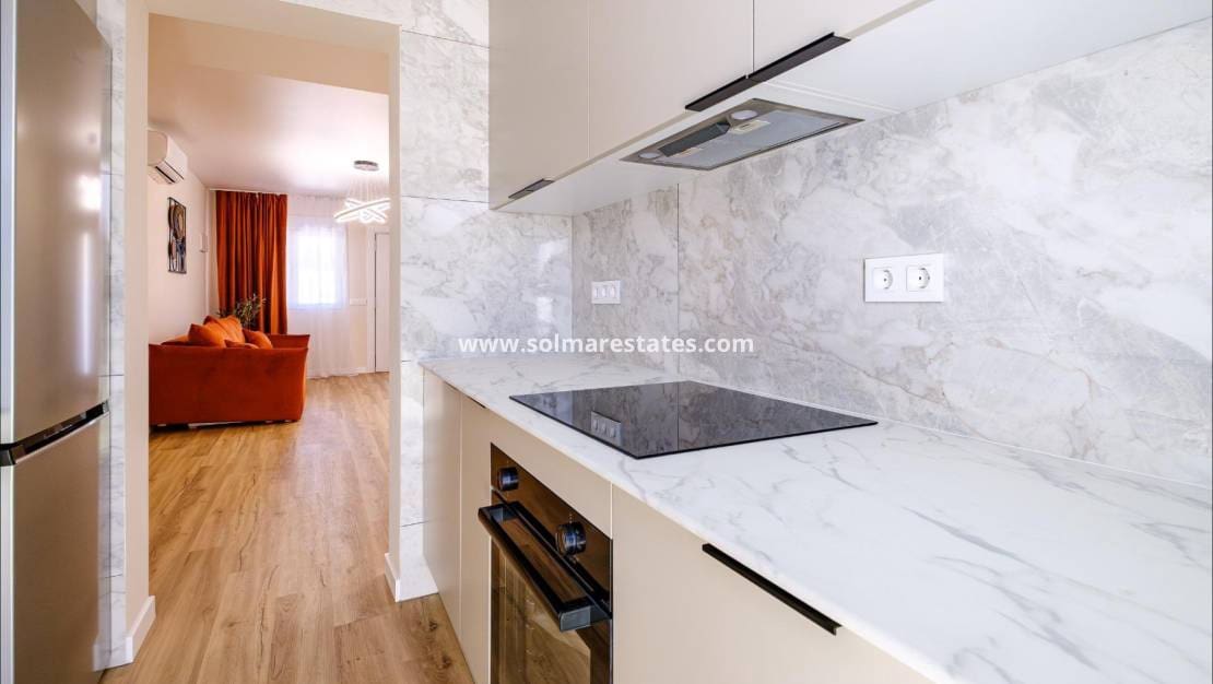 3 soverom Hus til salgs i Villamartin med svømmebasseng - € 239 900 (Ref: 9853016)
