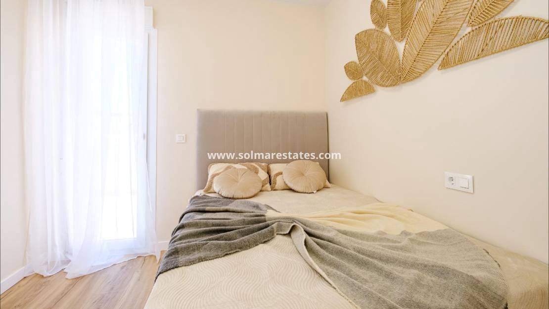 3 soverom Hus til salgs i Villamartin med svømmebasseng - € 239 900 (Ref: 9853016)