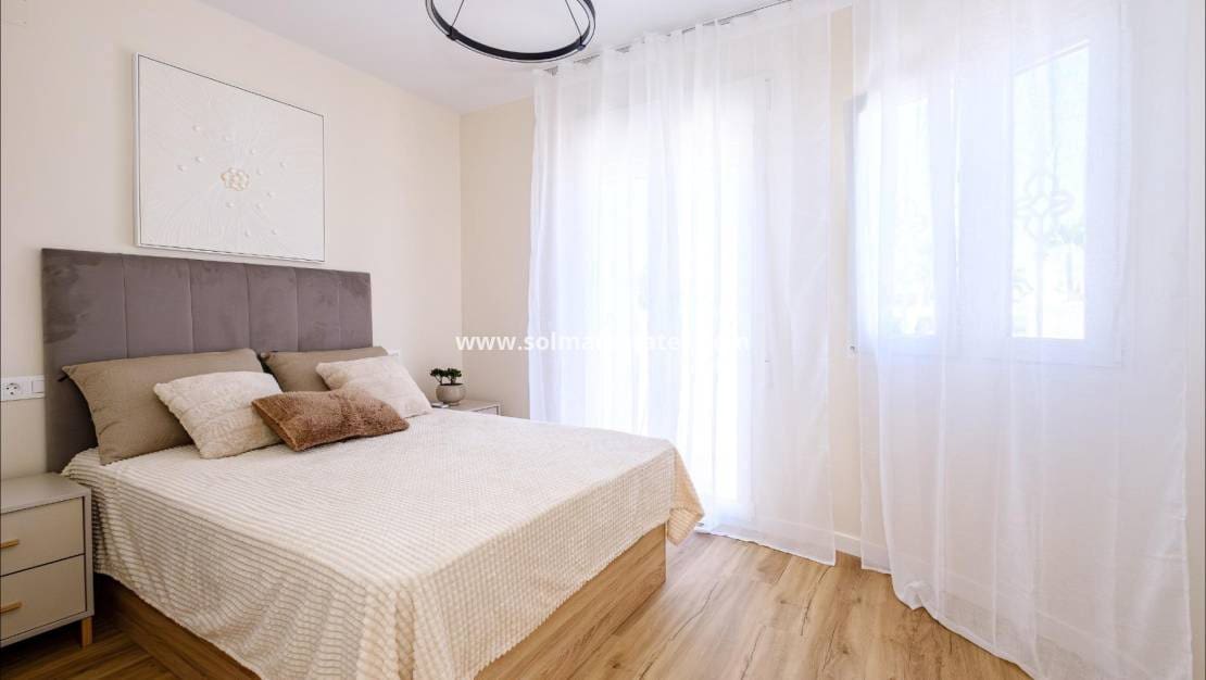3 soverom Hus til salgs i Villamartin med svømmebasseng - € 239 900 (Ref: 9853016)