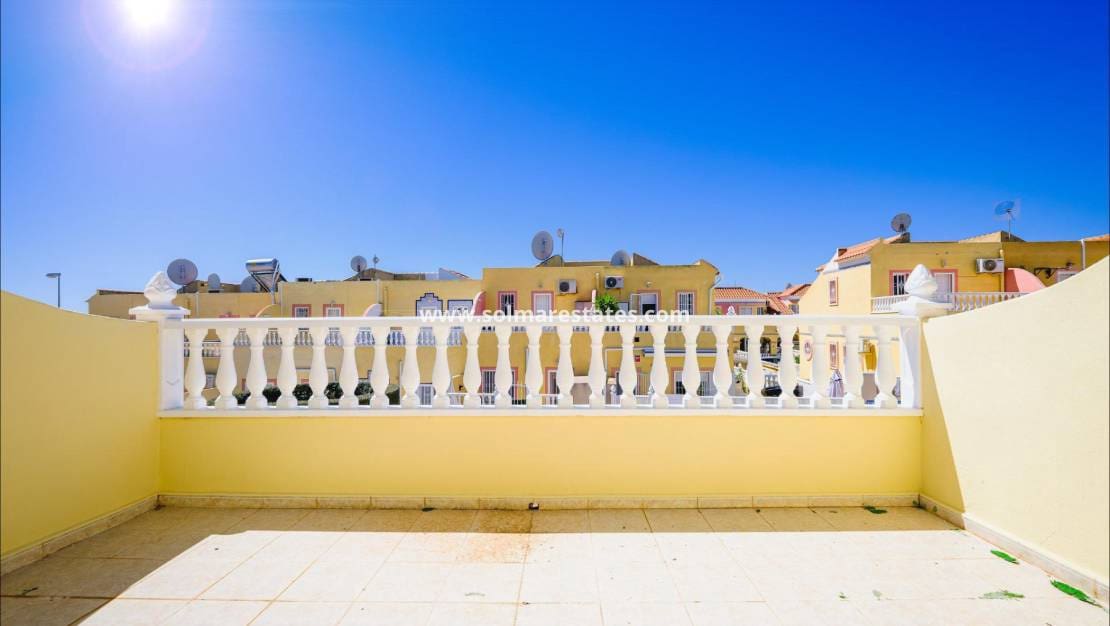 3 soverom Hus til salgs i Villamartin med svømmebasseng - € 239 900 (Ref: 9853016)