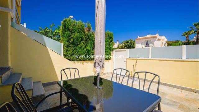 3 soverom Hus til salgs i Villamartin, Orihuela med svømmebasseng - € 239 900 (Ref: 9853016)
