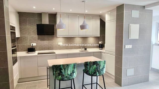 3 soveværelse Bungalow til salg i Villamartin, Orihuela med swimmingpool - € 295.000 (Ref: 9854607)