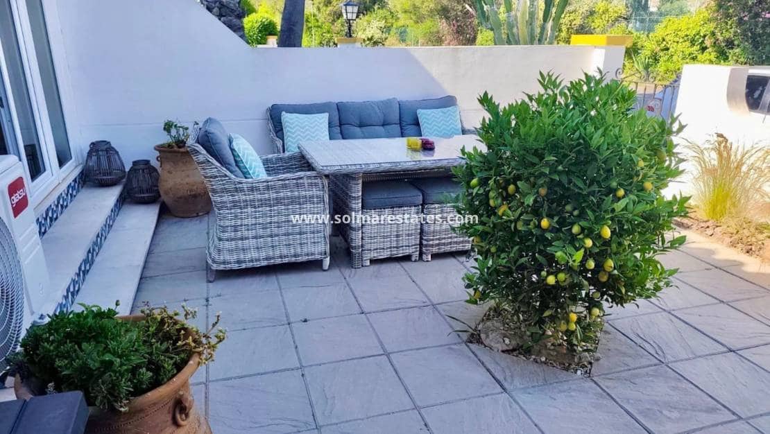 3 soveværelse Bungalow til salg i Villamartin med swimmingpool - € 295.000 (Ref: 9854607)