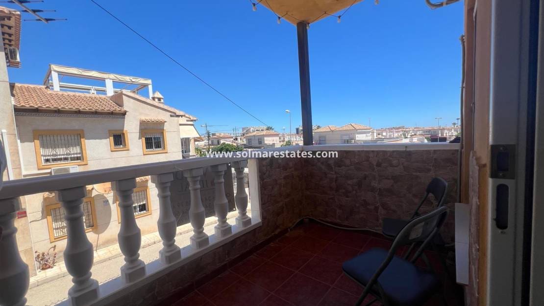 2 soveværelse Lejlighed til salg i Playa Flamenca - € 136.000 (Ref: 9854608)