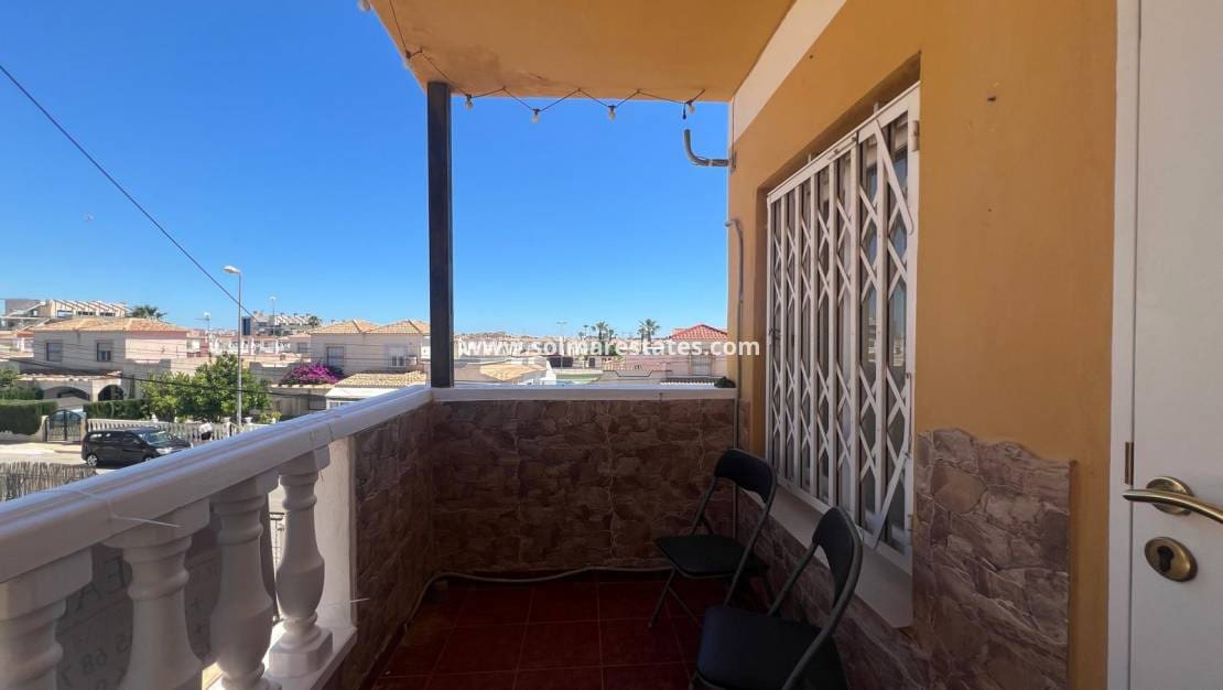 2 soveværelse Lejlighed til salg i Playa Flamenca - € 136.000 (Ref: 9854608)