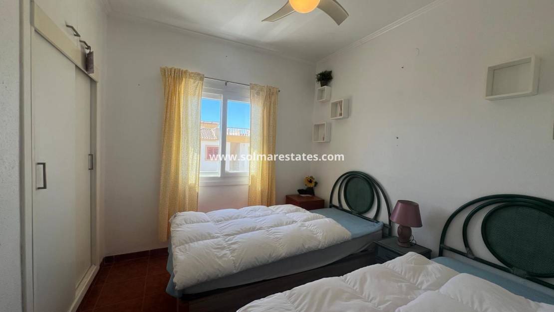 2 soveværelse Lejlighed til salg i Playa Flamenca - € 136.000 (Ref: 9854608)