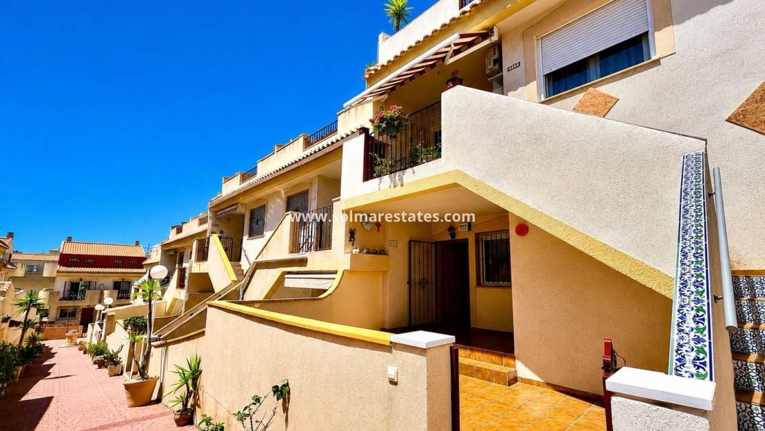 2 quarto Apartamento para venda em La Zenia com piscina - 190 900 € (Ref: 9854609)