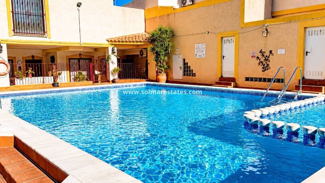 2 quarto Apartamento para venda em La Zenia com piscina - 190 900 € (Ref: 9854609)