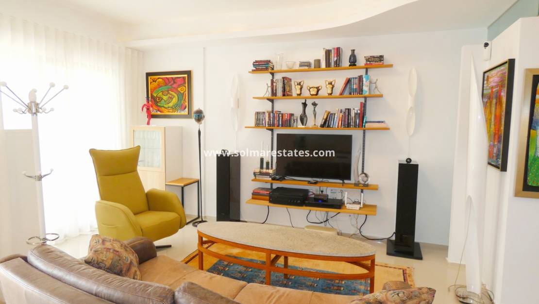 2 sypialnia Apartament na sprzedaż w Villamartin z basenem - 229 000 € (Ref: 9854689)