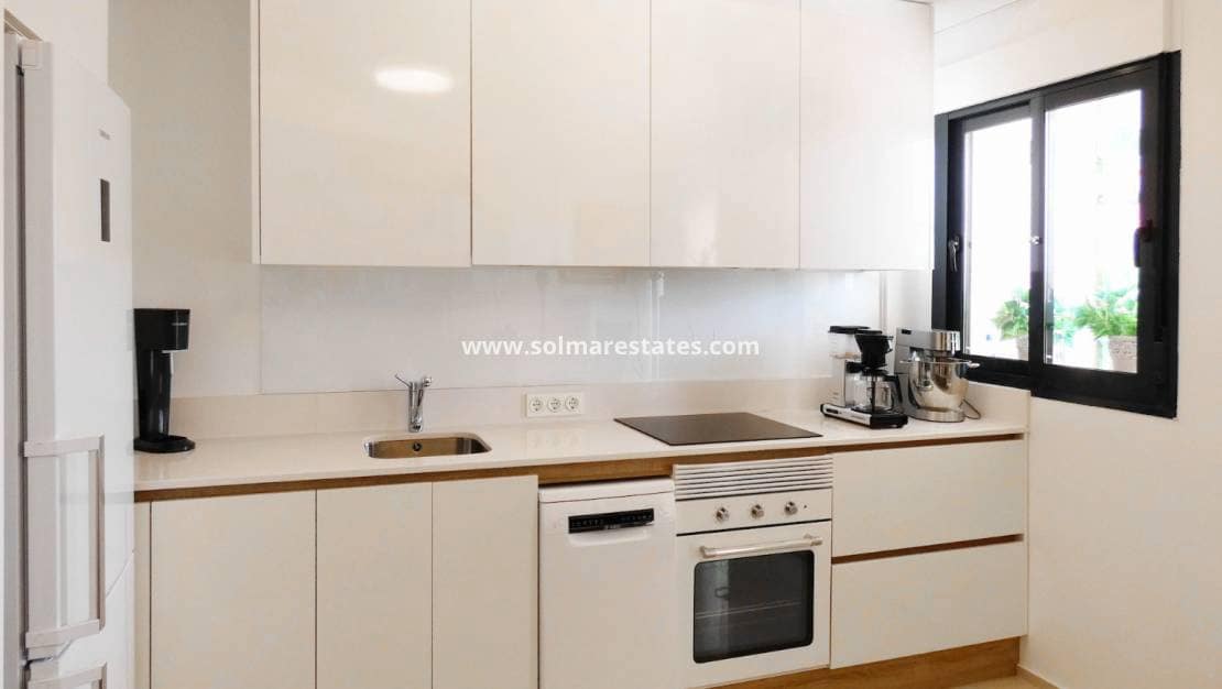 2 sypialnia Apartament na sprzedaż w Villamartin z basenem - 229 000 € (Ref: 9854689)