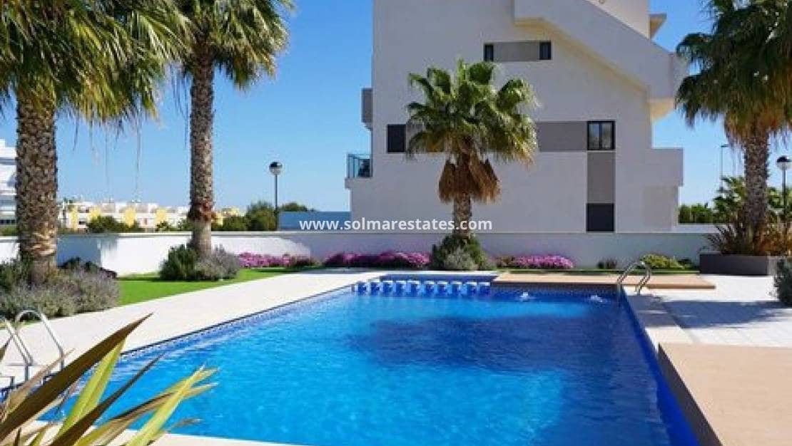 2 sypialnia Apartament na sprzedaż w Villamartin z basenem - 229 000 € (Ref: 9854689)
